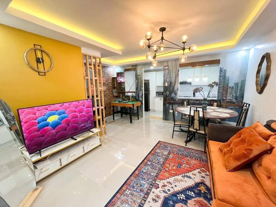 Townhouse with game area and access to swimming pool