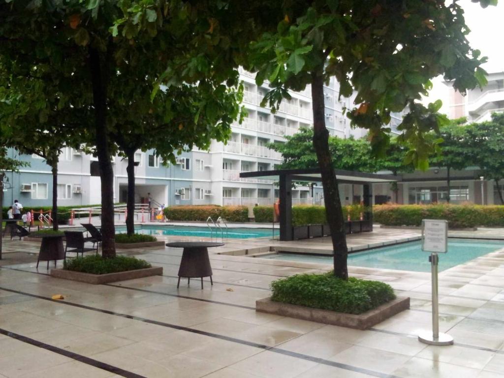 Trees Residences Staycation