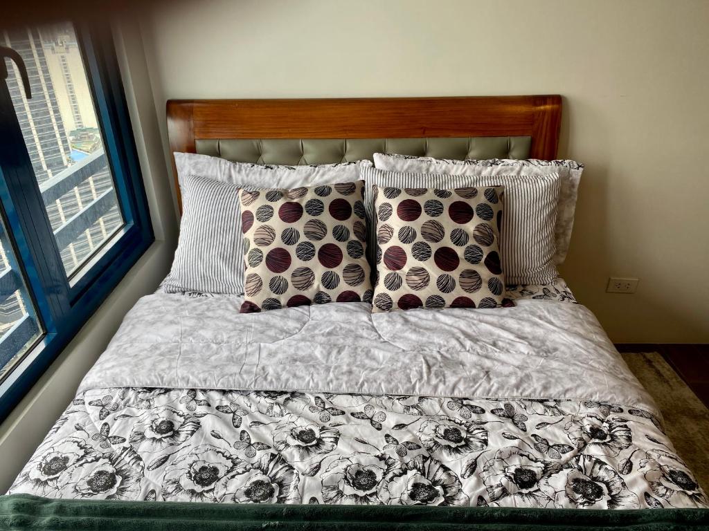 Twin Condo Luxury Makati Marvel 300 Mbps internet
