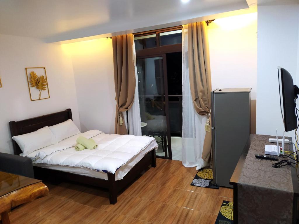 UNIT 3F-18 MEGATOWER RESIDENCES III