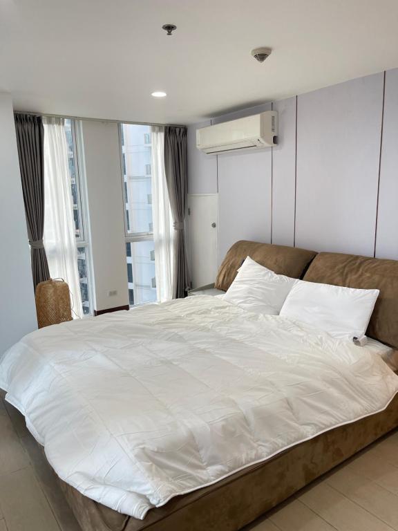 Venetian Haven BGC Venice Grand Canal Apart ment, 4 Bedrooms, for 10 Guests