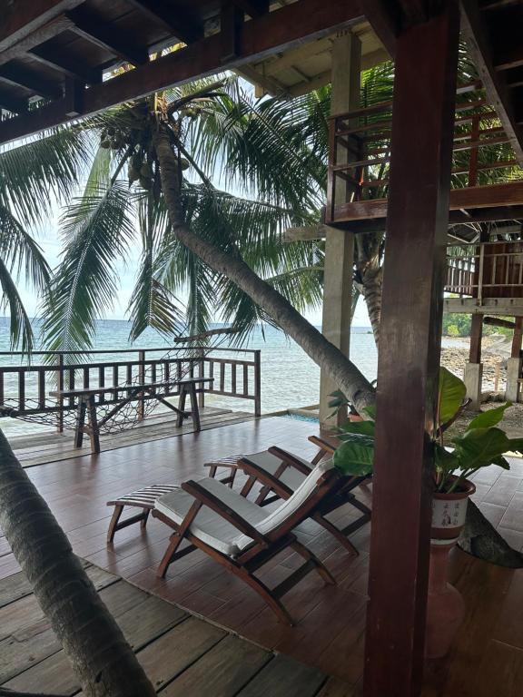 Villa Naatang Bohol Beach House 1