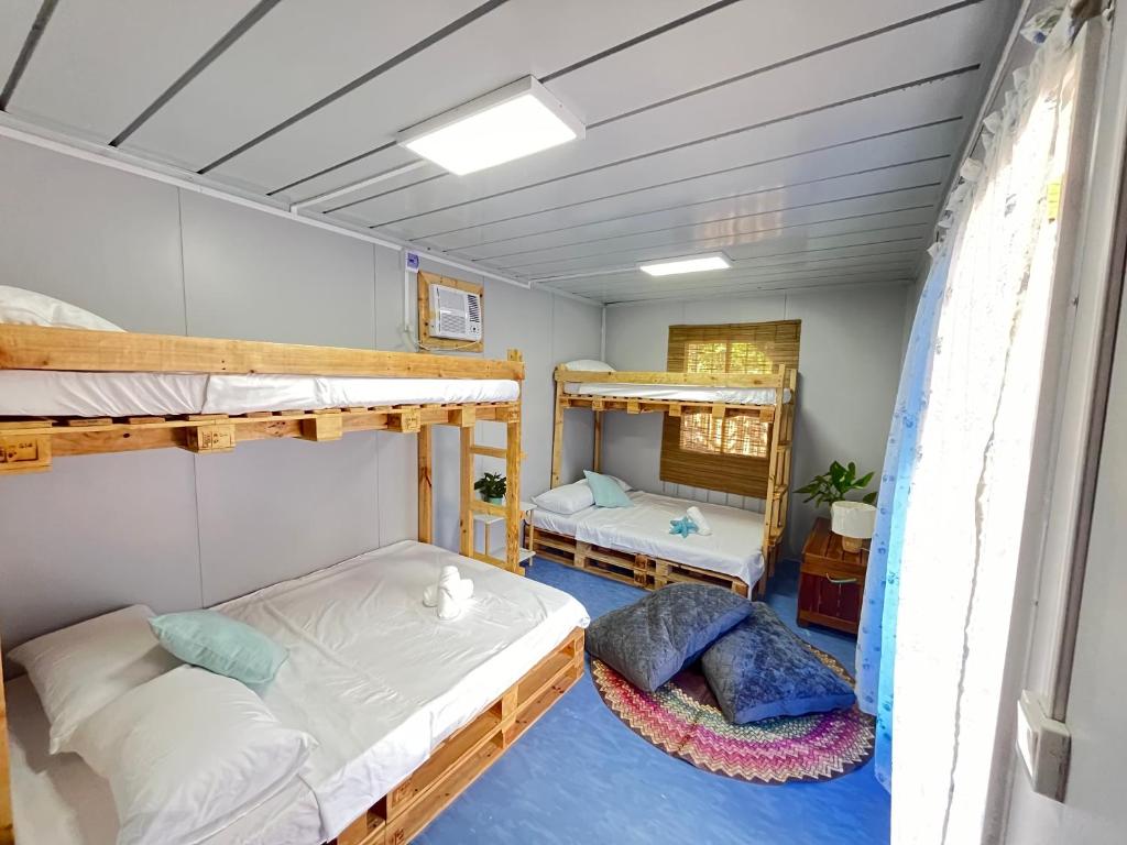 Ysla Cabins