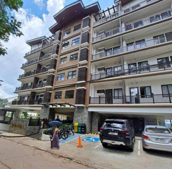 ZackG Homestay At Brenthill 406